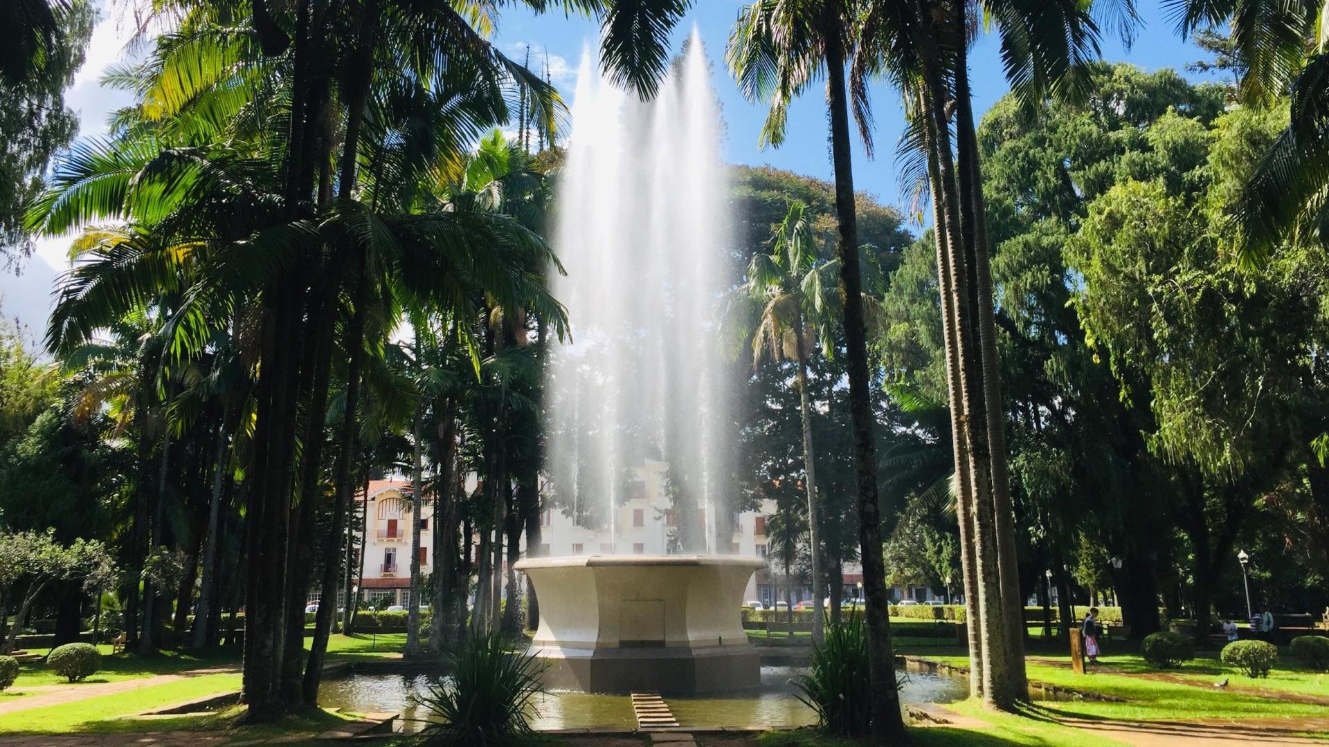 A Praça dos Imigrantes, também - Descubra Poços de Caldas